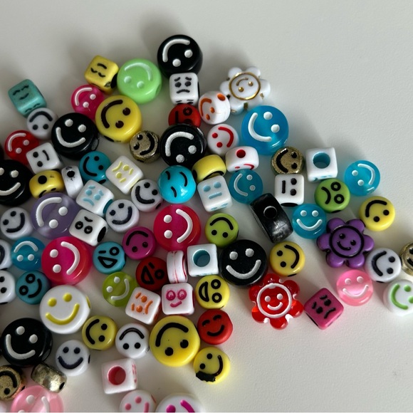 Set of Smiley Beads! So cute! - Picture 9 of 9